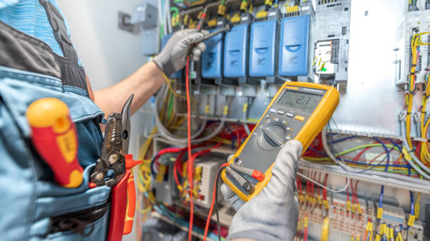 Best Affordable Emergency Electrician  in Frazeysburg, OH
